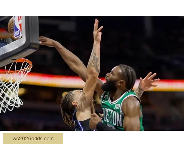 比塔泽掀翻兰代尔被判恶意犯规丹尼尔斯护友领技术犯规